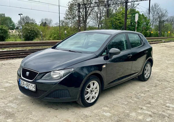 seat ibiza Seat Ibiza cena 13800 przebieg: 230000, rok produkcji 2008 z Wrocław